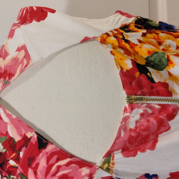 Maggy London midi dress - Picture 13 of 16